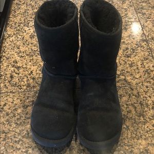 UGG Classic Short Boot